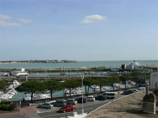 Location appartement vue mer et  port au centre ville de royan.