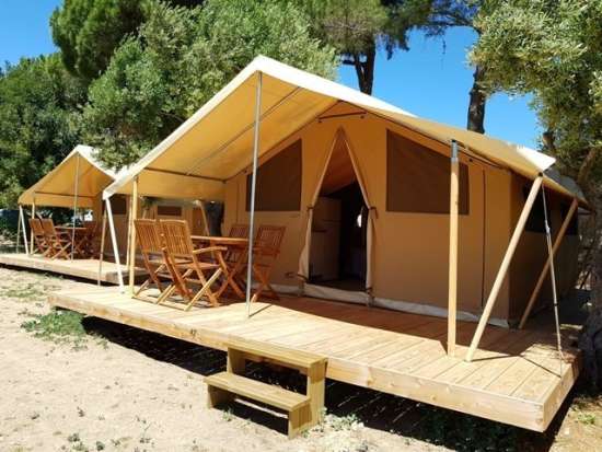 Location maisonnette 4 personnes - type a, sans douche (plus de 11
ans) camping la corona à cam