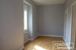 Location appartement renove - Fontaines