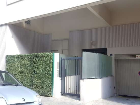 Hyper centre foch, parking couvert pour smart/  iq 100 euros