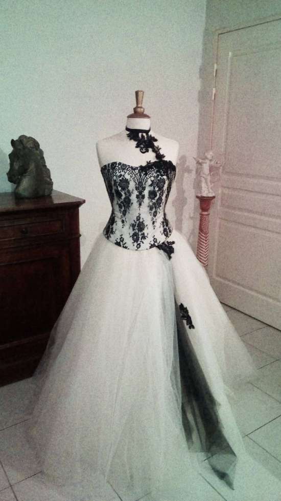 Location :  loue robe de mariée les mariées de provence