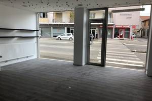 Location local commercial avec vitrine de 45 m²