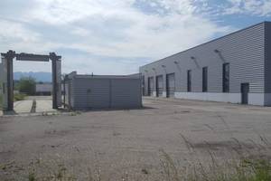 Location entrepôt 1.290 m2 quasi neuf - Saint-Vincent-la-Commanderie