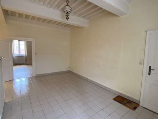 Location appartement t2 - centre cluny - 50 m²