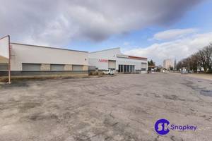 Local commercial location bail commercial 900 m2 chaumon
