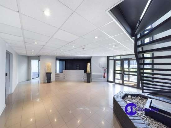 Bureau location bail commercial 229 m2 villeneuve-d'ascq