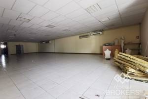 Location local commercial 420 m2 - Libourne