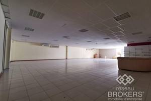 Location local commercial 420 m2 - Libourne