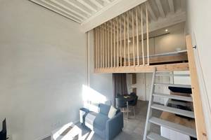 T2 duplex entièrement meublé de 34 m² au 1 étage, centre his