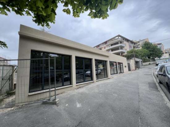 Location local commercial neuf - Manosque